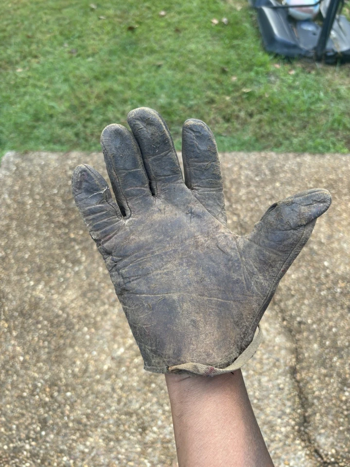 1930s - 1940s Work Gloves Leather Work Gloves Men's Vintage Mechanic Gloves - Image 4 of 4