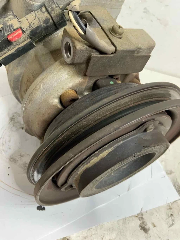 Compresor de aire acondicionado 99-04 Chrysler 300M Pass Sdn 4758322AB 3,5 L 6 cilindros 682-522 tracción delantera Foto 3 de 4