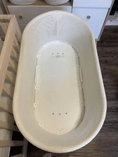 Rent Baby Tech Certified - SNOO Smart Sleeper ~30 day warranty~