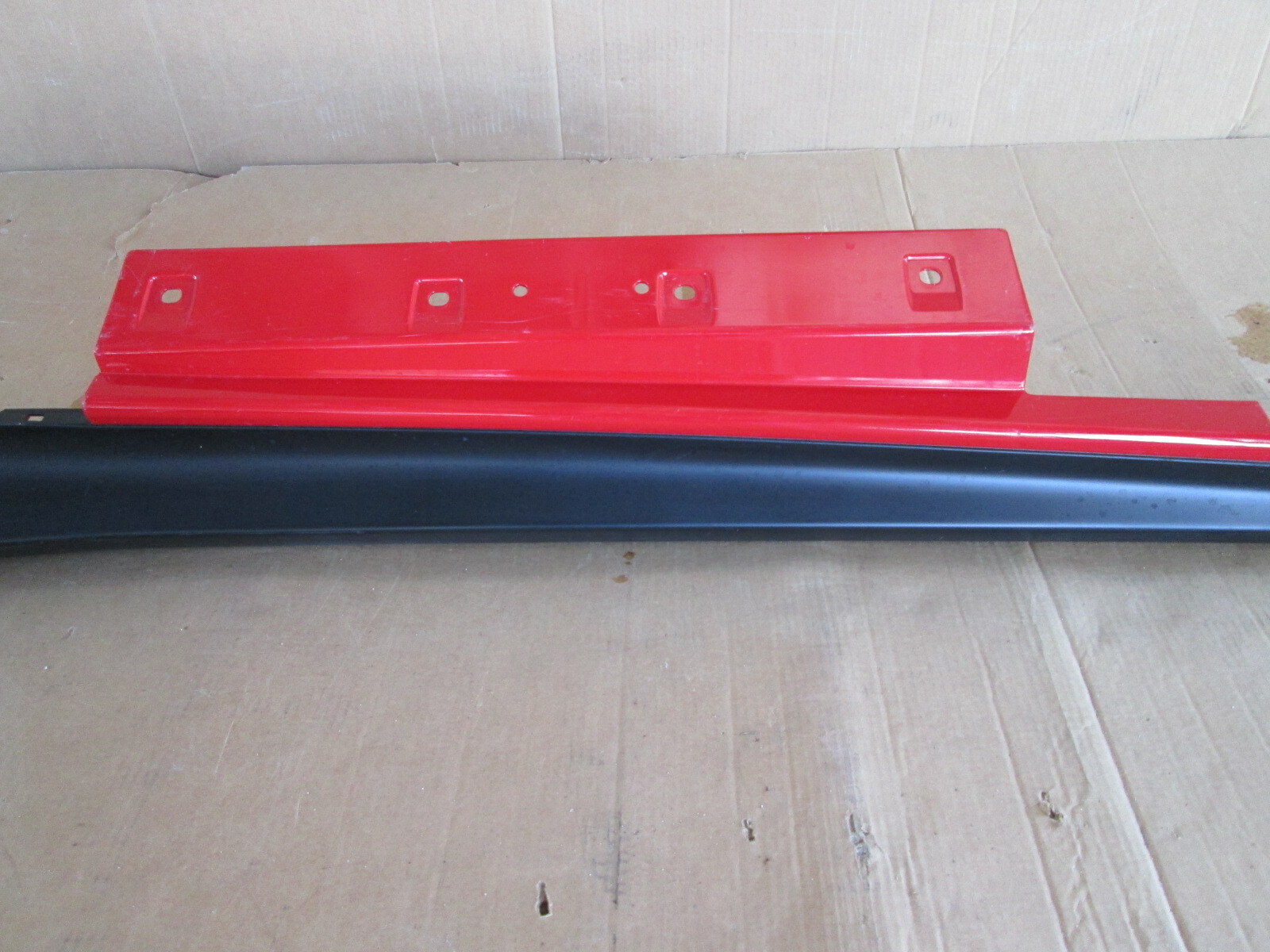 Ferrari F12 Berlinetta RH Rocker Panel / Side Skirt # 84306200  / 84306110