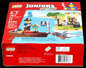 NEW SEALED! LEGO JUNIORS 10679 PIRATE TREASURE HUNT / SHARK / SKELETON / BOAT