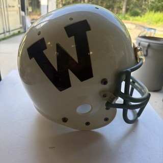 Vintage Used 80’s White Size 7 1/8 7 7/8Bike/AiR Air Power Football Game Helmet
