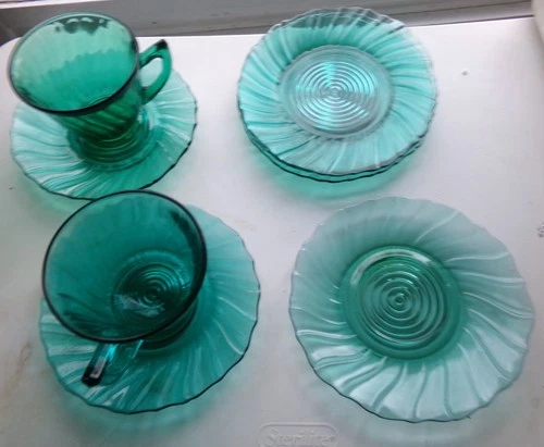 2 SETS JEANETTE PETAL "SWIRL" ULTRA MARINE CUPS & SAUCERS  +4 Plates 3-6 1/4