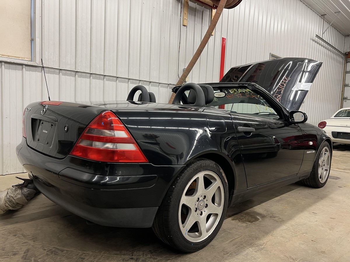 97-00 MERCEDES SLK230 PASSENGER RIGHT FRONT POWER DOOR OBSIDIAN