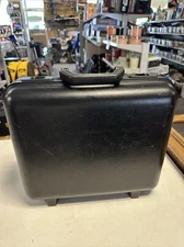 VTG USA Samsonite Oyster  Hard Shell Suitcase Locking