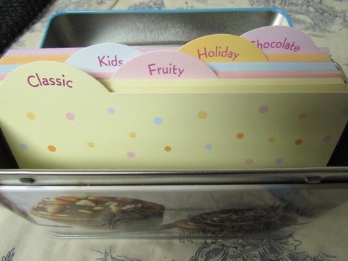 Cupcake Recipes in Metal Tin Case - Picture 7 of 10
