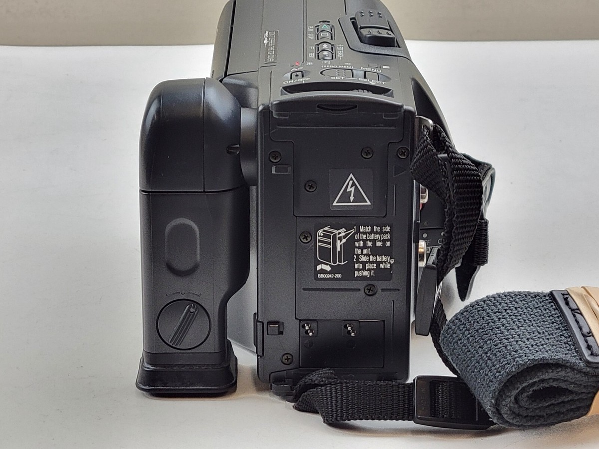 Fujix Fujix-8 F120SW Video8 Video Camera Recorder Camcorder