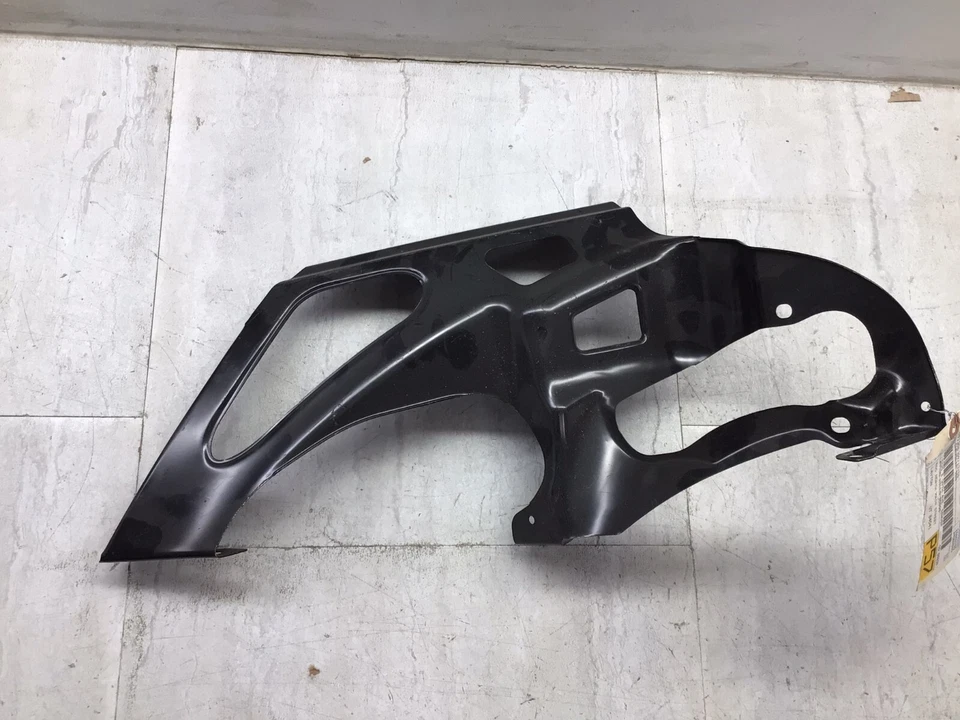 2003-2010 克莱斯勒 PT Cruiser 原始设备制造商司机侧前照灯关闭面板 4724549AC — 第 2/4 张图片