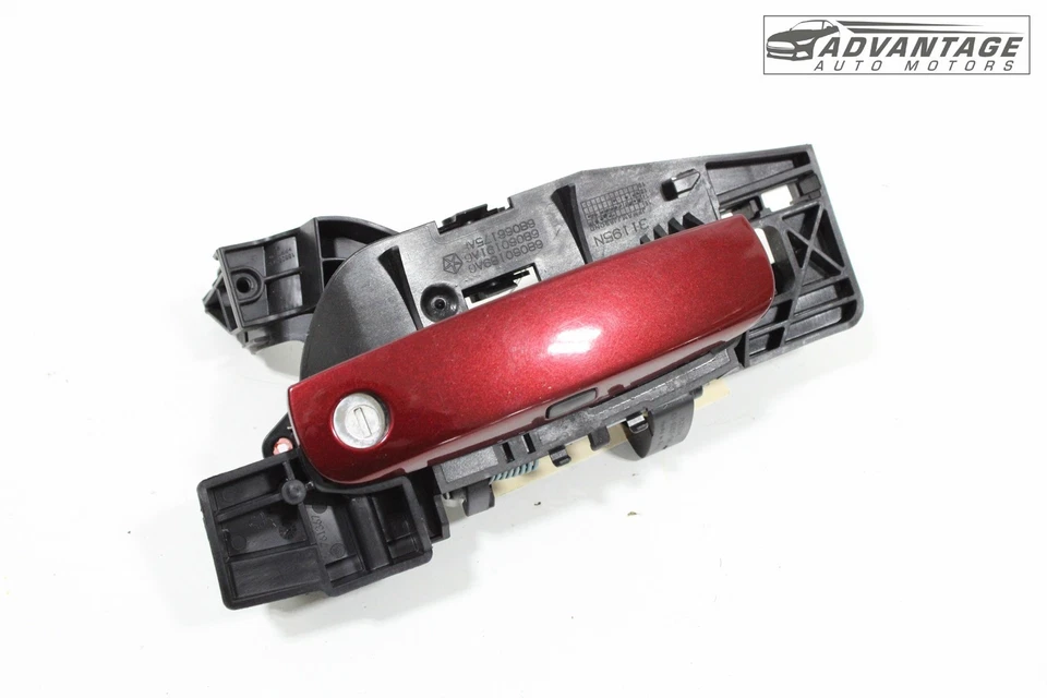 Dodge Charger 2013-2023 manija del panel de la puerta exterior delantera izquierda OEM Foto 2 de 4