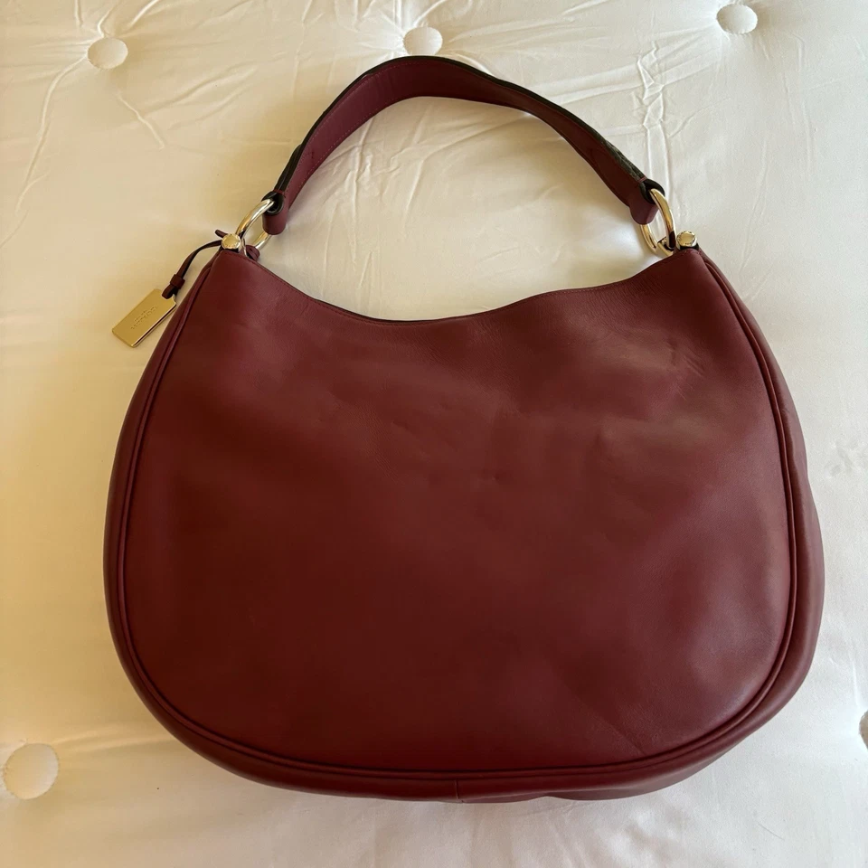 Bolso Hobo Coach Mae Nomad Negro Cereza Sangre de Buey Correa para el Hombro, NUEVO CON ETIQUETAS ¡GUAU! Foto 3 de 4