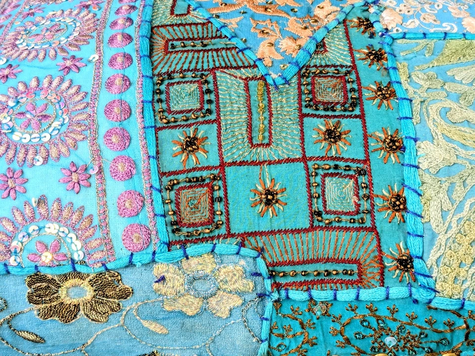 Reposapiés otomano Bohemio indio retazos Rajasthan tela sari bordada Foto 3 de 4