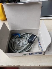 Optex SD-20P Diffuse 200 mm PNP 2M cable MFGD) NEW IN BOX