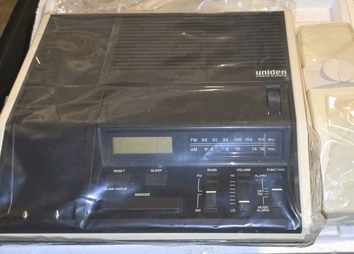 vintage Uniden EX-7000 Extend-a-Phone cordless telephone with AM/FM - Photo 4/4
