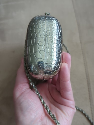 Vintage Silver Tone Crocodile Embossed Clutch Crossbody Chain Strap Purse Italy - Picture 10 of 23