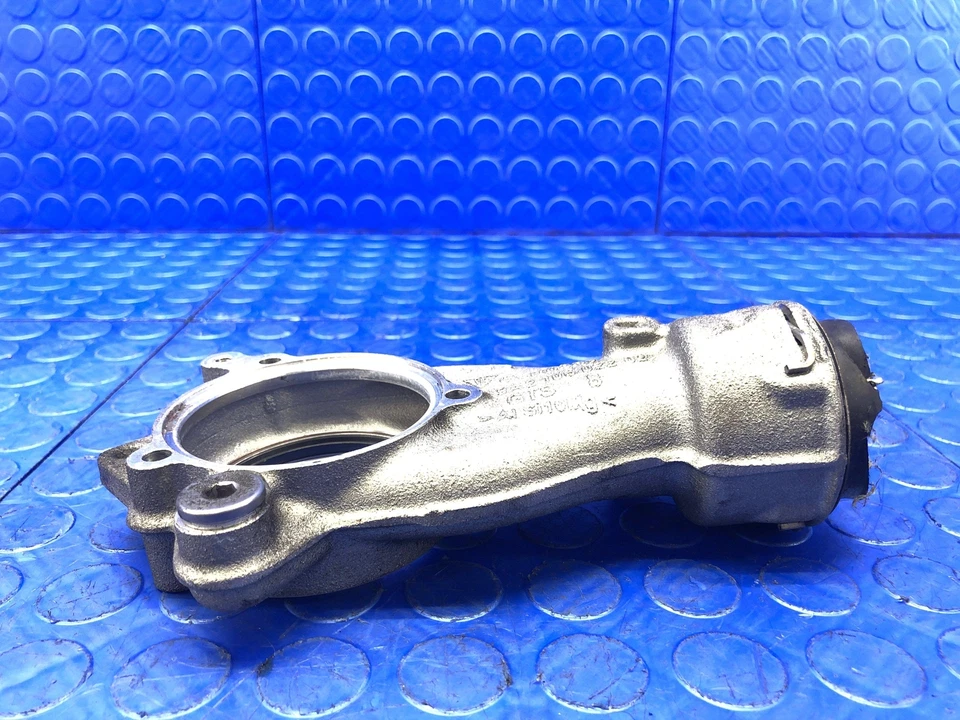 Carcasa termostato refrigerante motor 2,0 L Porsche Cayman OEM 2017-2020 9A210602202 Foto 4 de 4