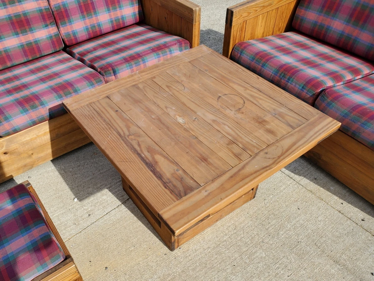 This end 2024 up loveseat