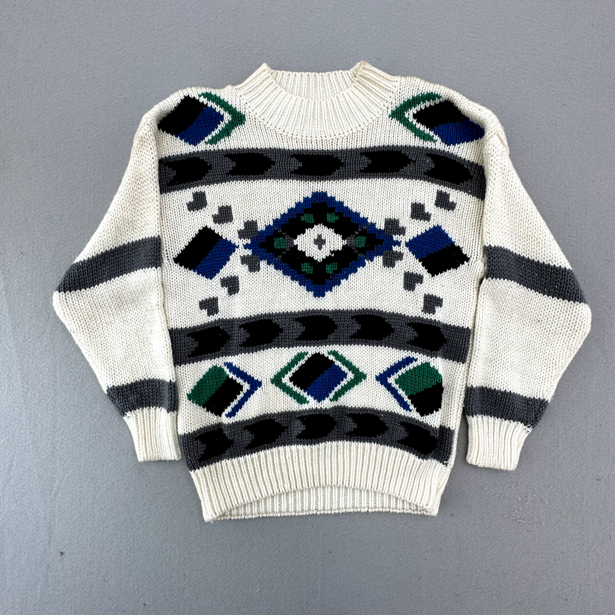 VINTAGE Chunky 80s Sweater Womens Large Knit Geometric Pattern Hearts White  Blue