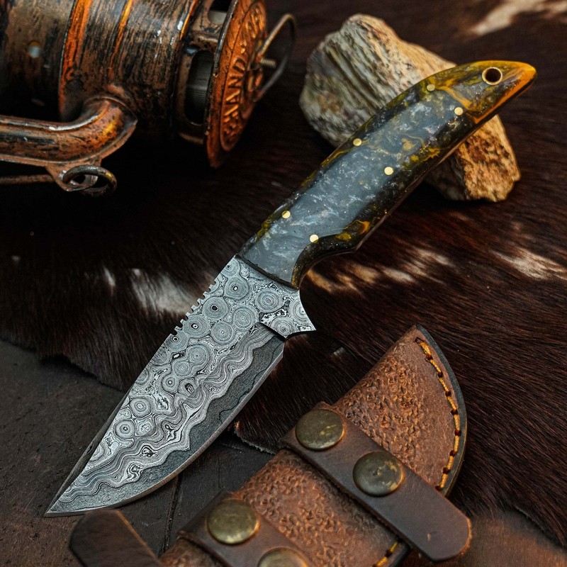 8.4 Inch Drop Point Skinner Knife Damascus Steel Hunting Full Tang Resin Handle