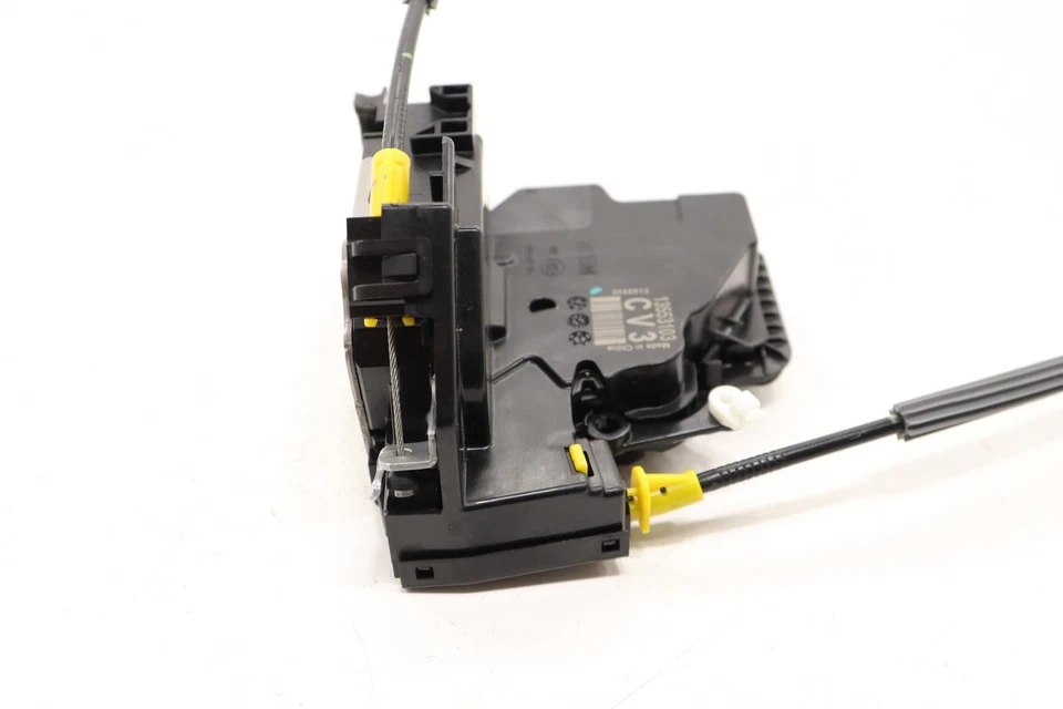 2024-2026 CHEVROLET TRAX ACTUADOR DE CERRADURA DE PESTILLO DE PUERTA DELANTERA DERECHA FABRICANTE ORIGINAL 13553103 Foto 3 de 4