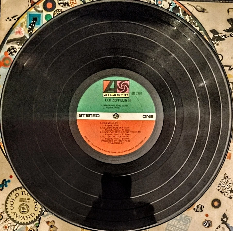LED Zeppelin 3, Vinyl LP, 1970, Original Release And Picture Sleeve, All Inserts - Image 3 of 4