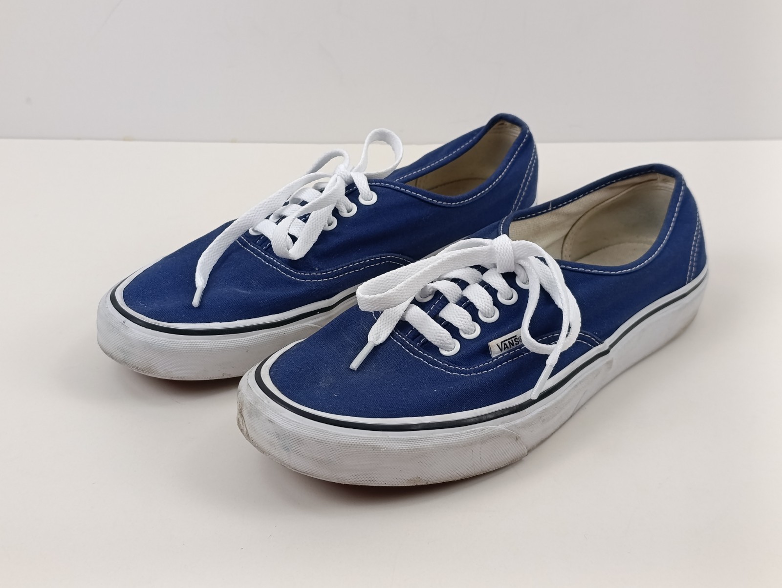 Van's Authentic Canvas Men's Size 9 Blue And White Lace Up