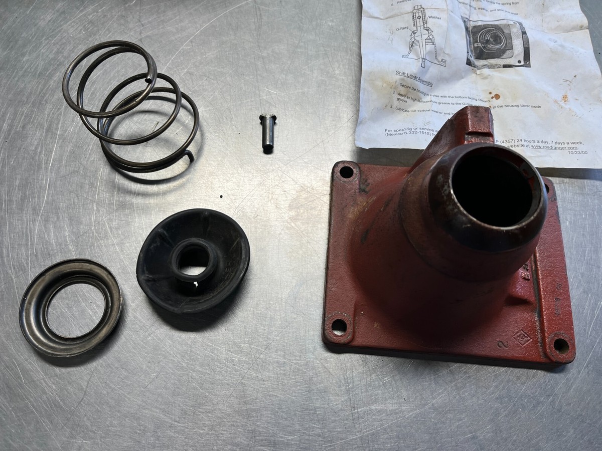 K1476 OEM Eaton Fuller Low Shift Lever HOUSING K-1476 **Partial L