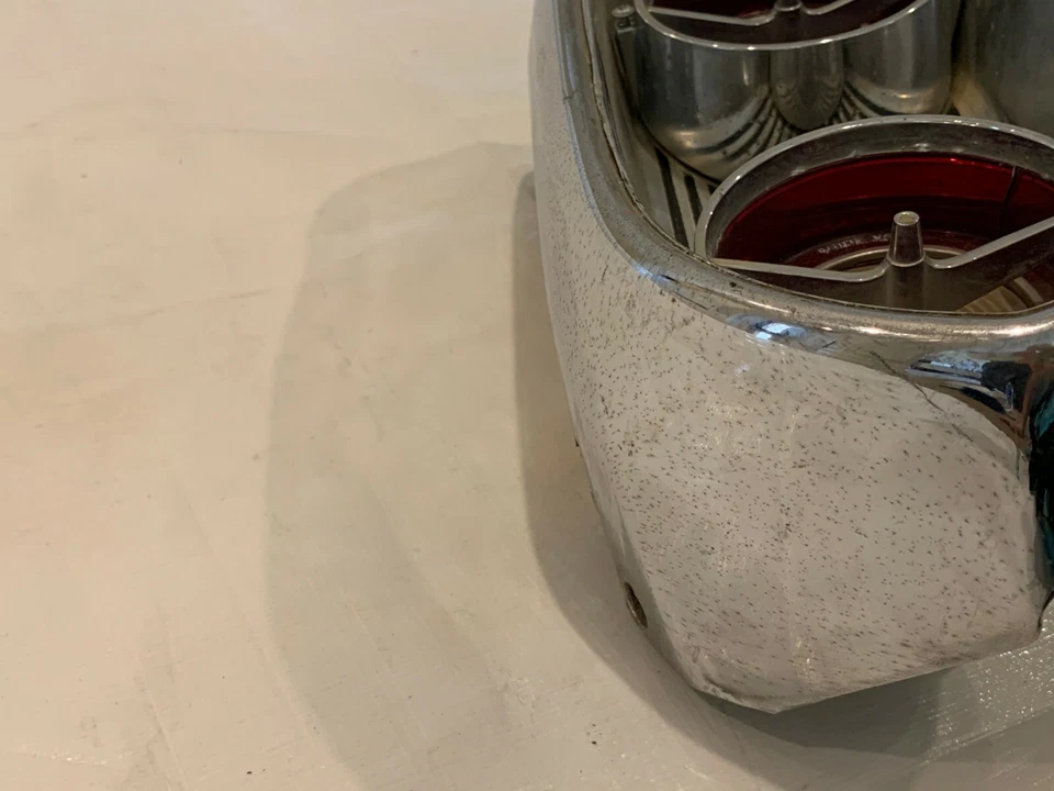 Conjunto de luz trasera Cadillac 1961 luz trasera cromada inserción lente carcasa Foto 4 de 4