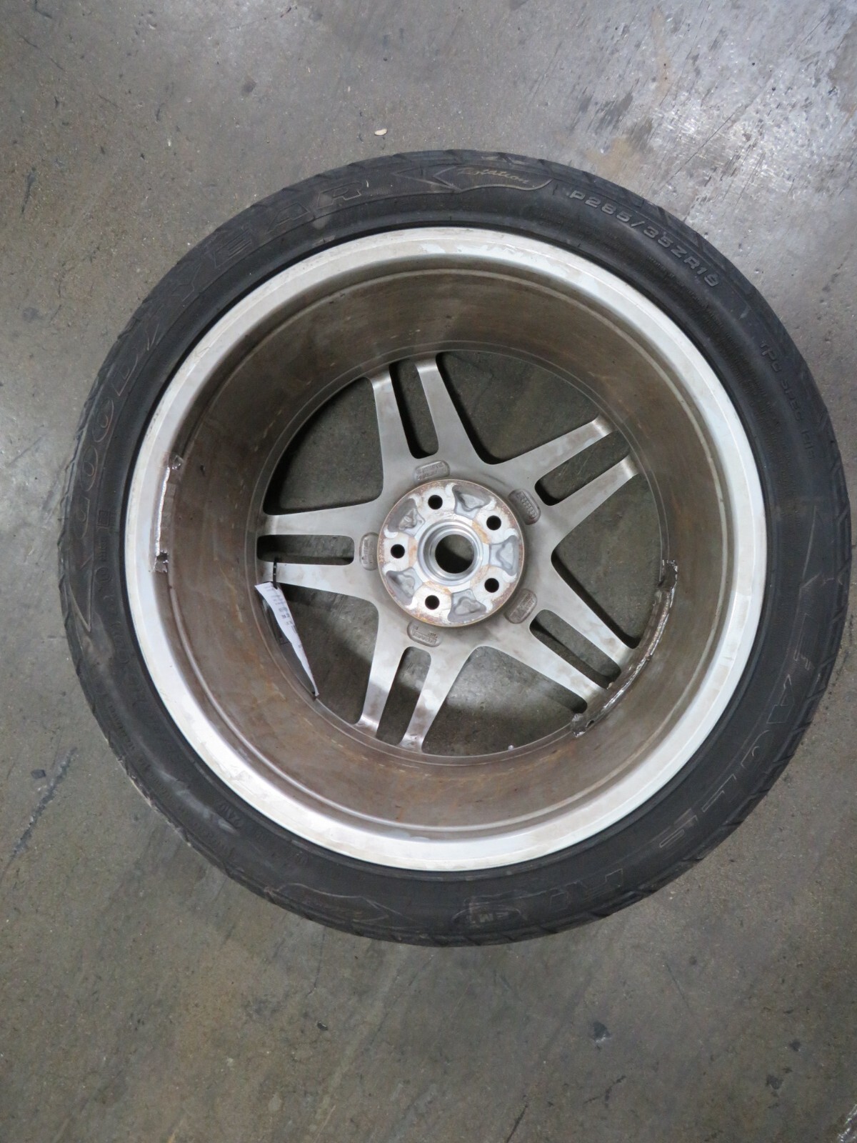 Ferrari F430 Spider, Coupe, Rear Wheel, Needs Recon, Used, P/N 221906