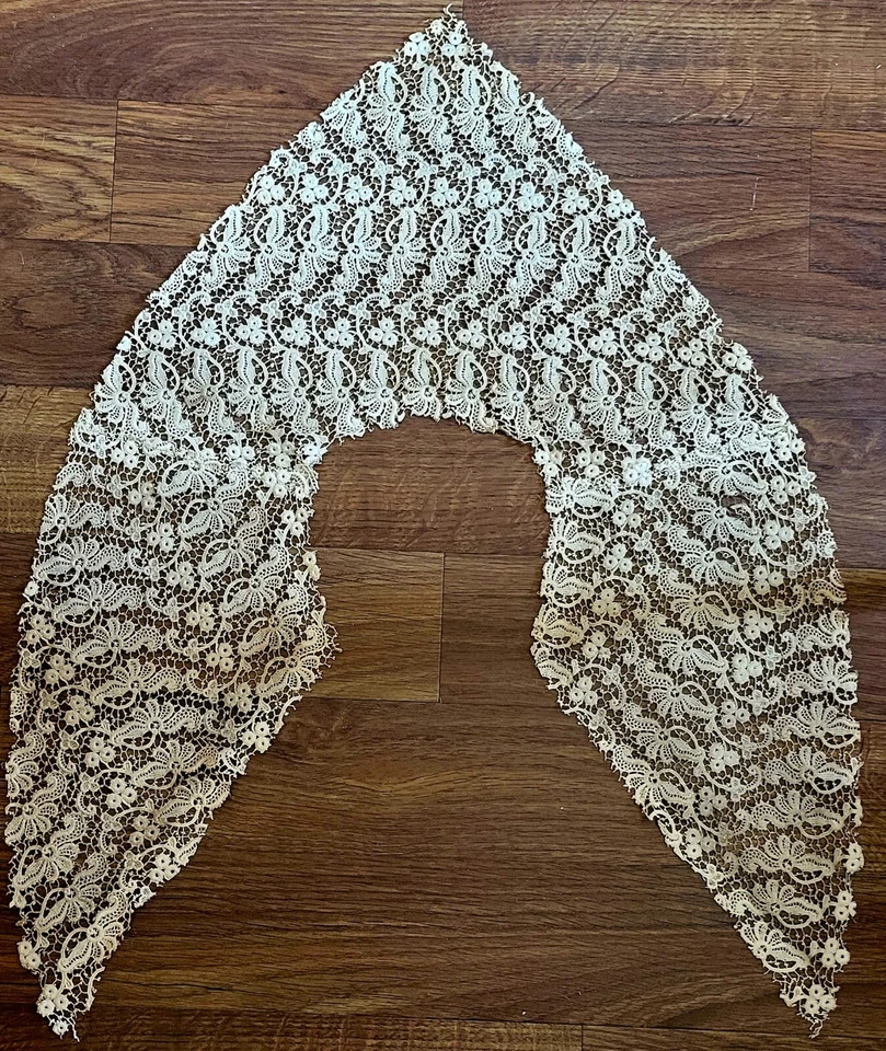 Collar de ganchillo vintage victoriano de encaje. Hecho a mano. Crochet irlandés. ¿Antiguo? Foto 4 de 4