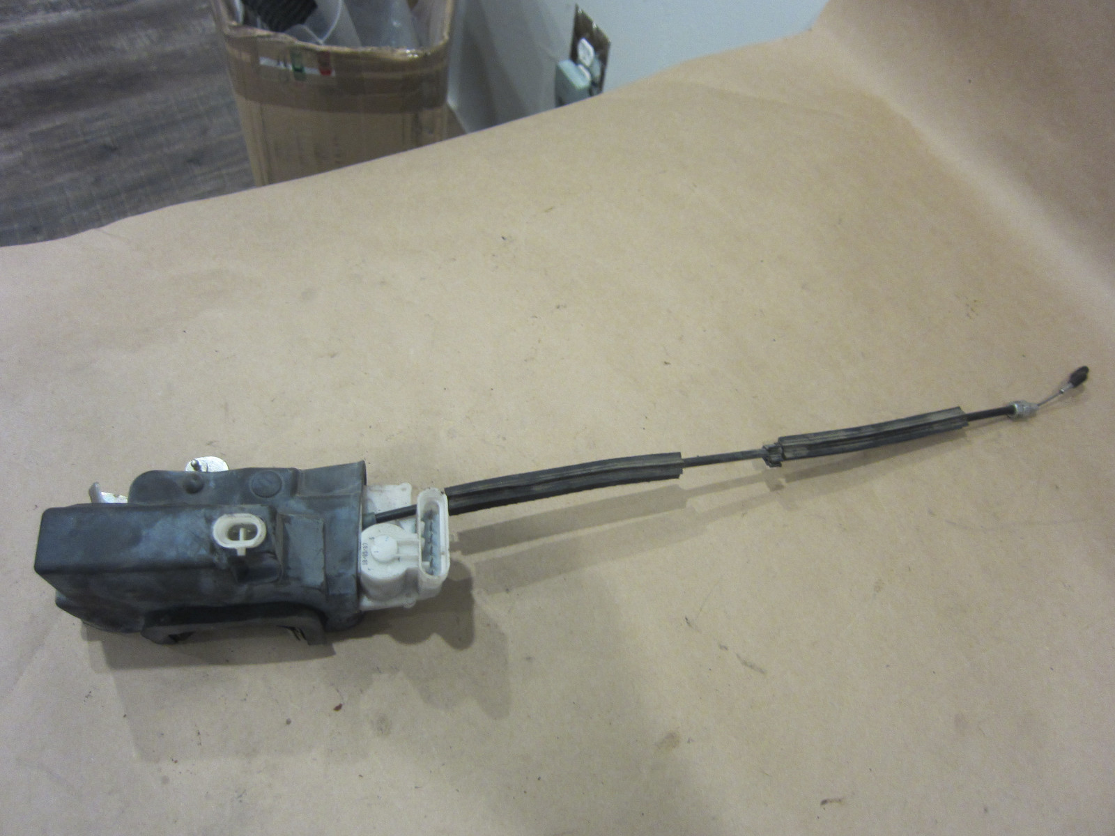 Maserati Quattroporte. LH Rear Door Lock. Part# 68206300