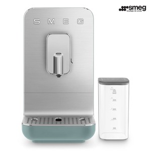 Smeg Kaffeevollautomat mit Milchfunktion BCC13EGM Grün - Leichte Gebrauchsspuren