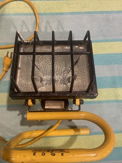 The Designers Edge 500 Watt Halogen Work Light Yellow