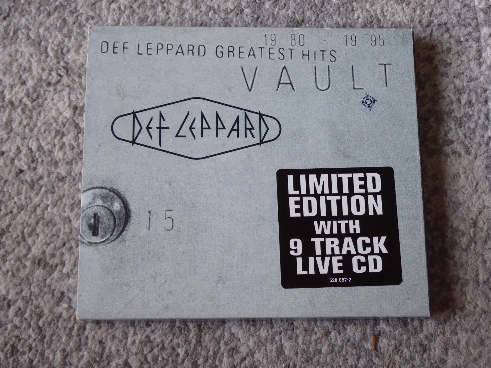 Def Leppard - Vault Greatest Hits 1980 Vault 1995 Limited Edition With Live CD