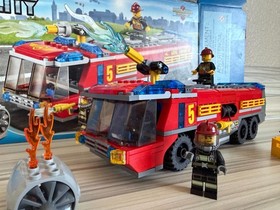 LEGO #60061 City - Airport Fire Truck (2013) --100% Complete