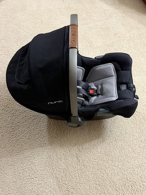 Nuna PIPA Infant Baby Car Seat with infant insert - Model cf03501cvr