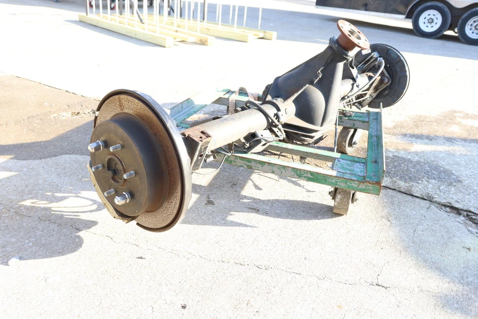 Nissan Titan 2020-2024 5,6 L 4x4 diferencial trasero relación portadora 3,69 OEM Foto 2 de 4