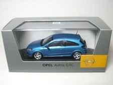 Opel Astra GTC (3 Porte) Blu Chiaro 1:43 Minichamps; In OVP