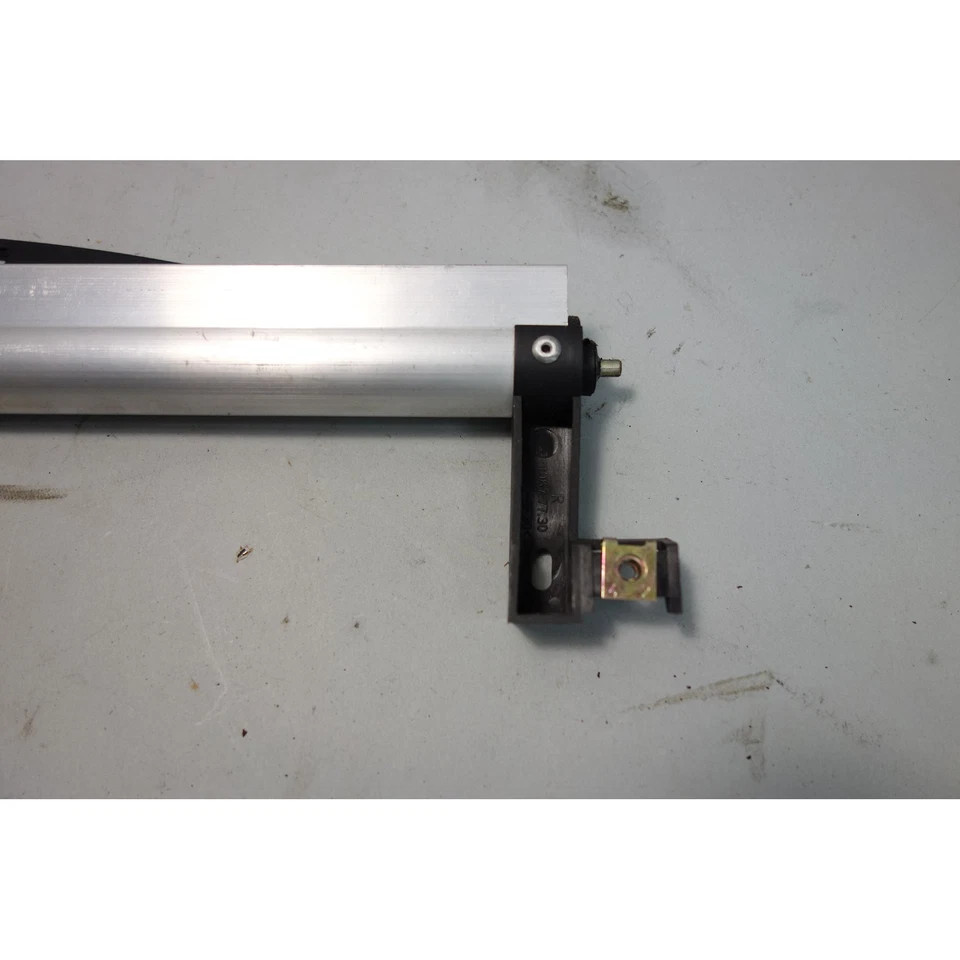 97-03 BMW E39 Serie 5 Sedán Puerta Trasera Derecha Ventana Rodillo Parasol Foto 4 de 4