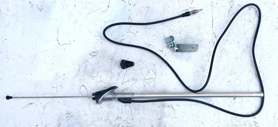 Isuzu Opel Campo P/U UTE Modelo 1988 96 Guardabarros Antena Mástil Potencia Radio Nuevo Foto 2 de 4