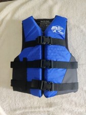 Bass Pro Shops Life Jacket Adult Petite 28-32 Chest 90 LBS Blue Swimming Vest