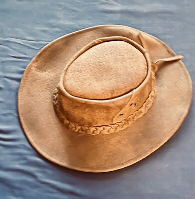 KAKADU Traders. Australia Brown Leather Hat. Crocodile 
