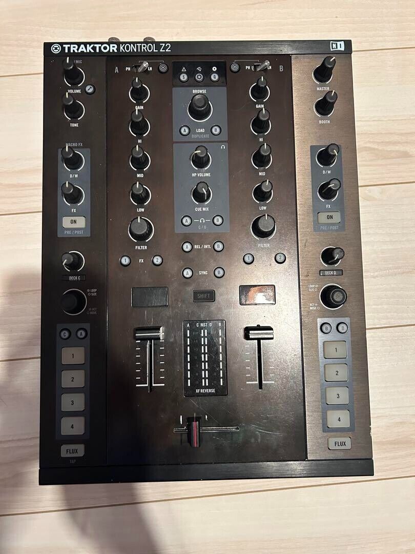 Native Instruments Traktor Kontrol Z2 DJ Mixer - Black for Native Instruments Traktor Kontrol Z2 DJ Mixer - Black for