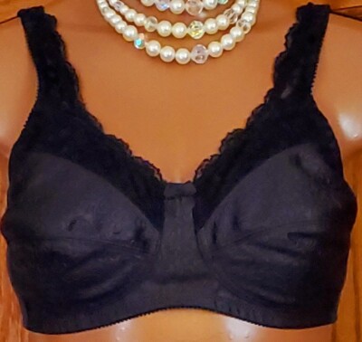 Amoena 2126 Mastectomy ''Annabell'' Soft Cup Wirefree Black Lace Accents 40A