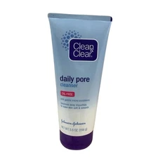 Clean & Clear Daily Pore Cleanser Oil Free with Gentle Micro Scrubbers 5.5 oz