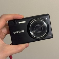 Samsung MV800 Flip-Out Vlog Compact Digital Camera 16 MP Black Tripod Thread