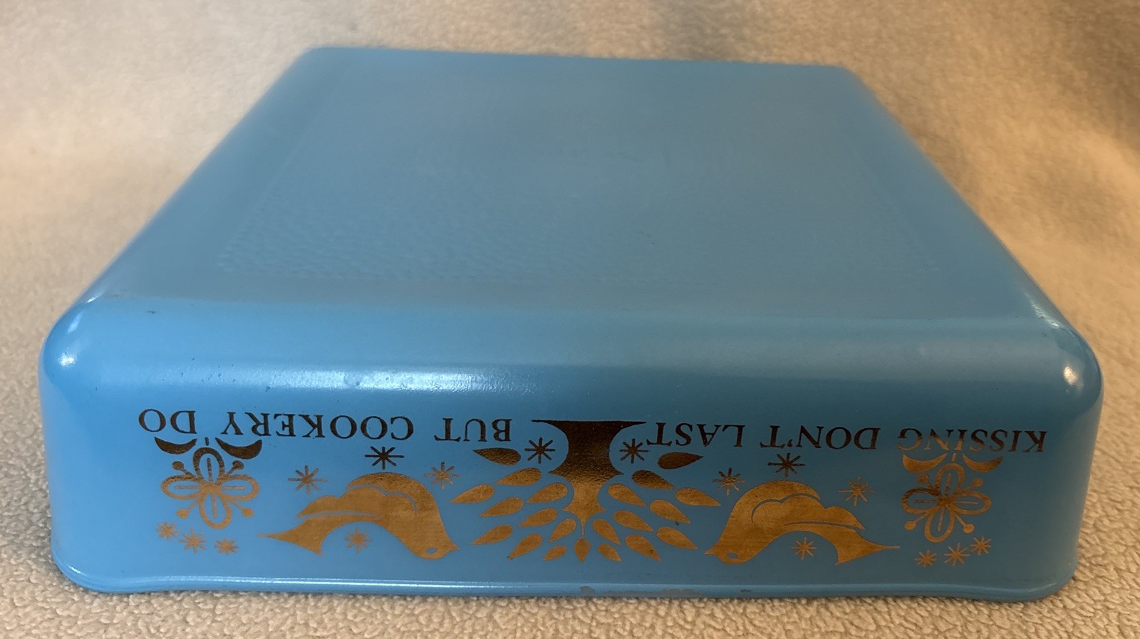 Vintage Sears Glasbake 8x8 Casserole Kissing Don’t Last…Turquoise Gold Graphics
