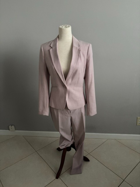 suit - image 1