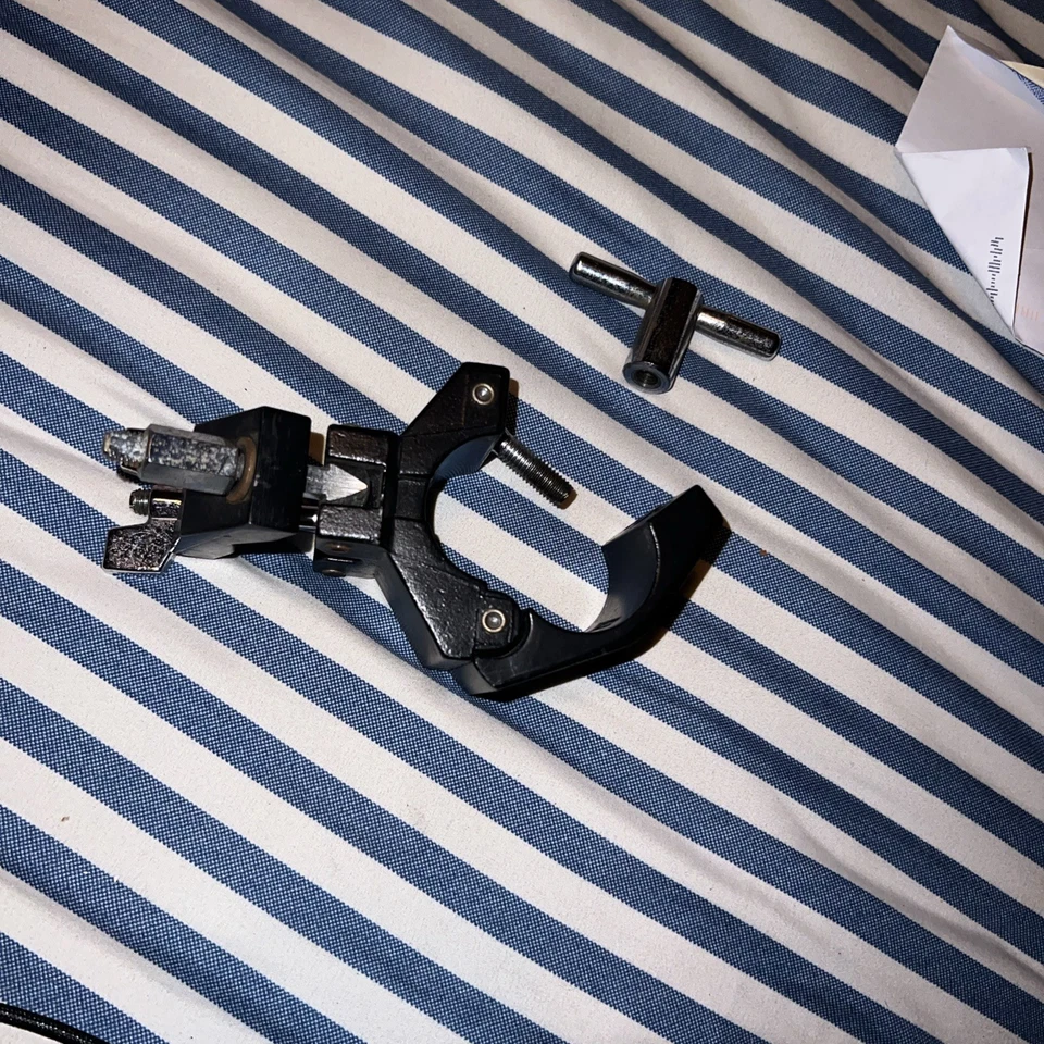 Gibraltar Universal Drum Rack Multi Clamp 1.5 in. Adjustable 2 In. Stand Mount - Image 2 of 2