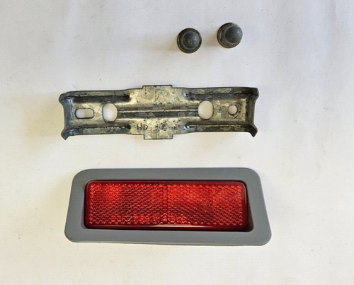 1969 Chrysler Left Rear Side Marker Lamp Bezel Cover Trim 3420609 NOS - Picture 4 of 8