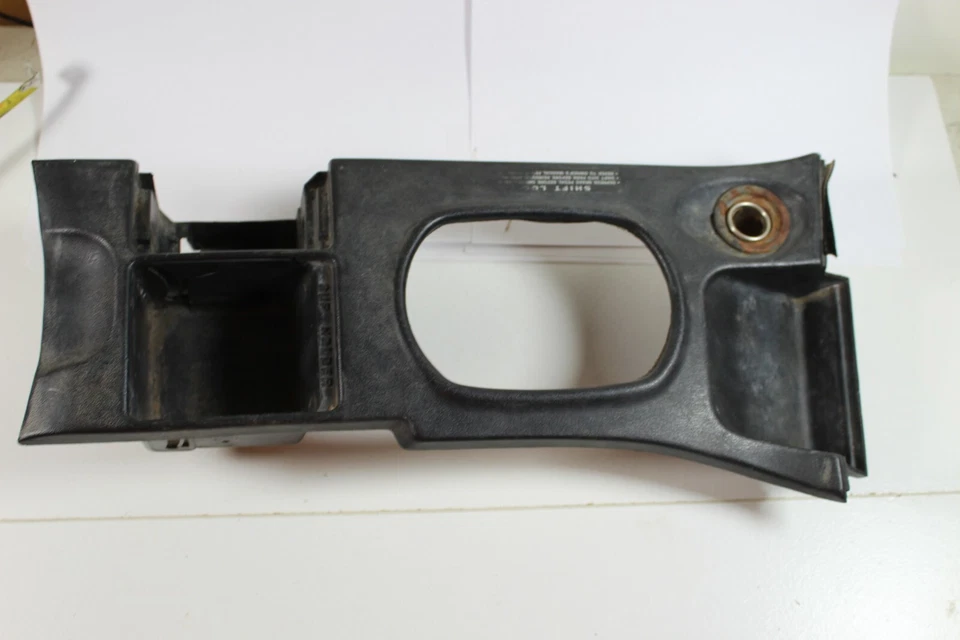 Chrysler Sebring 1995-1999 consola central con recorte de palanca de cambios Foto 2 de 4